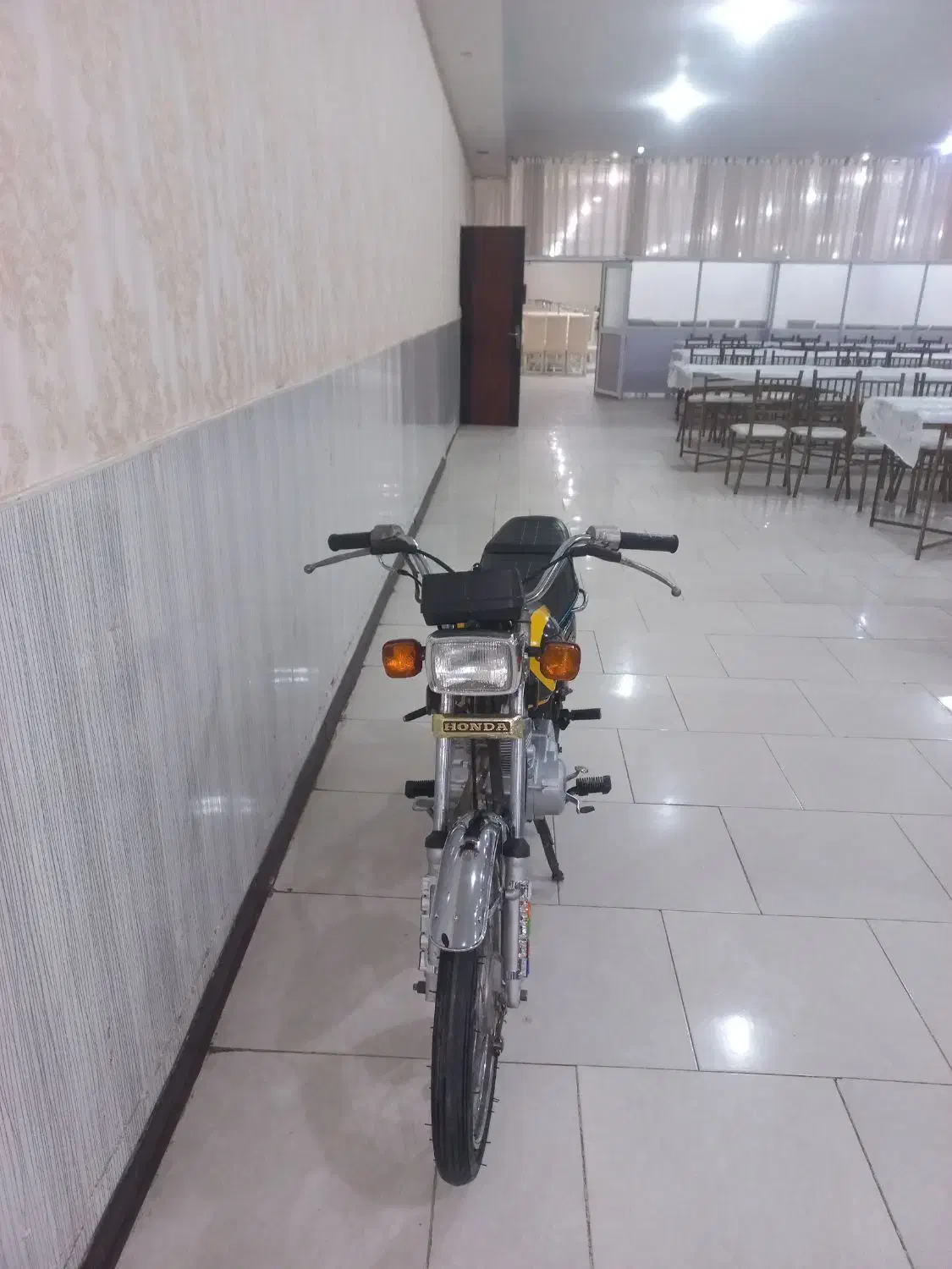 موتور ۱۲۵مدارک .قدیم کامل.موتور درحد صفر|موتورسیکلت|شهرکرد, |دیوار