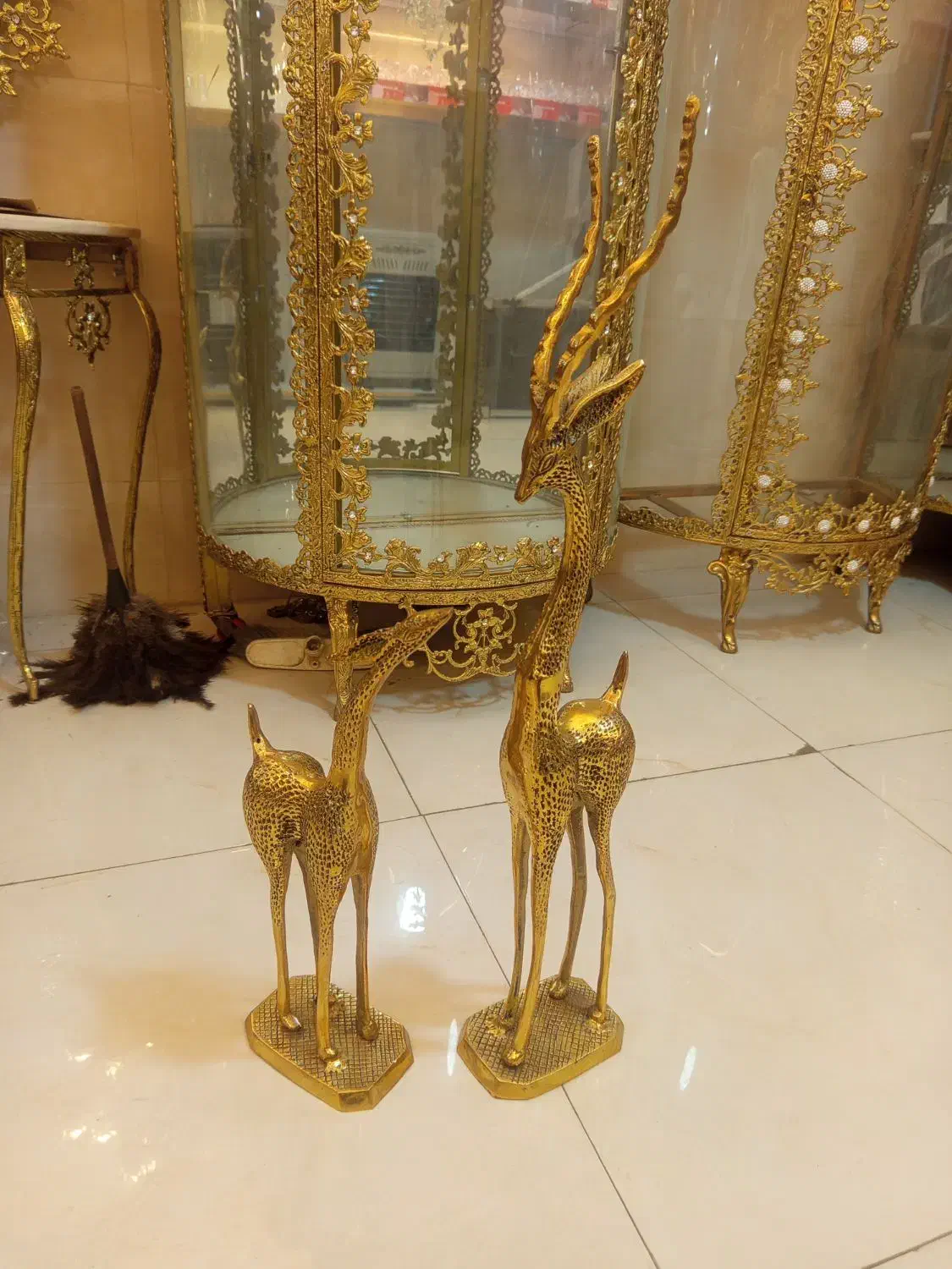 فروش لوازم برنزی به دلیل تغییر شغل ۲۰دستگاه لوستر|بوفه، ویترین، کنسول|ملارد, |دیوار