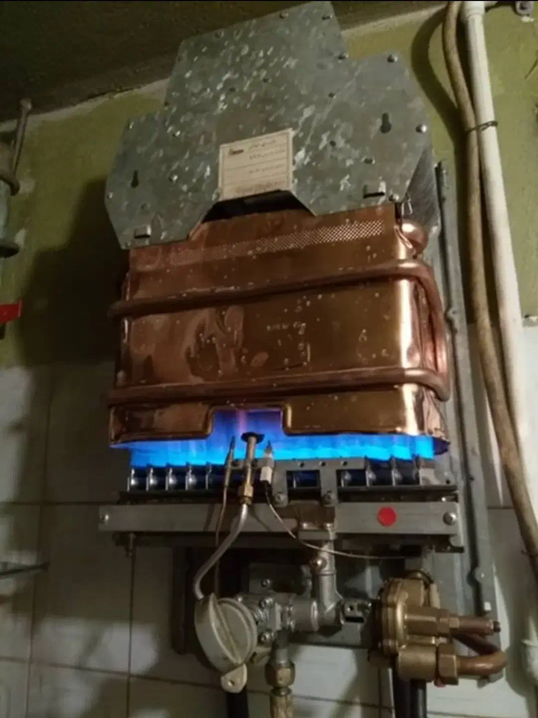 تعمیرات ونصب پمپ آب ست کنترل و منبع آب آبگرمکن|خدمات پیشه و مهارت|نوشهر, |دیوار