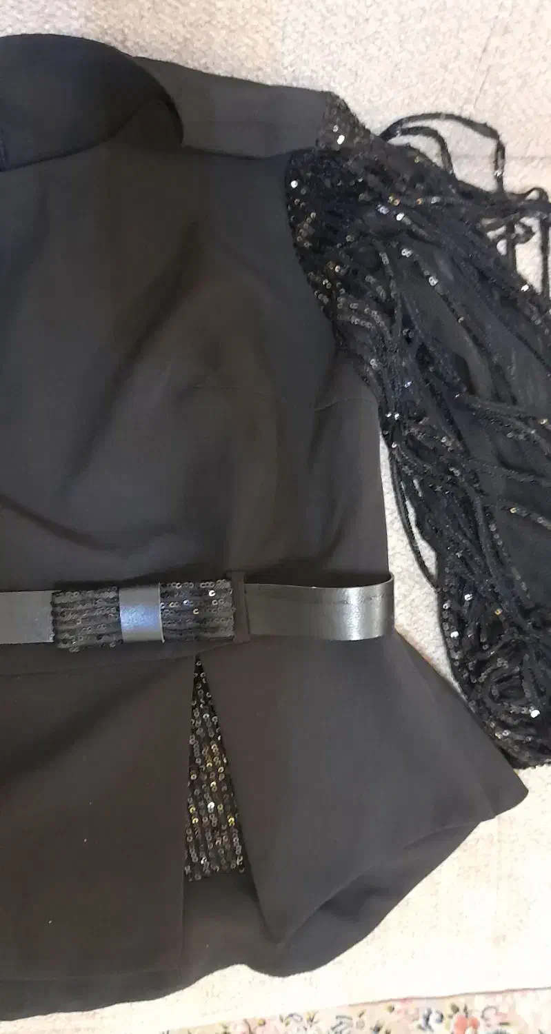 شومیز|لباس|تهران, دبستان|دیوار