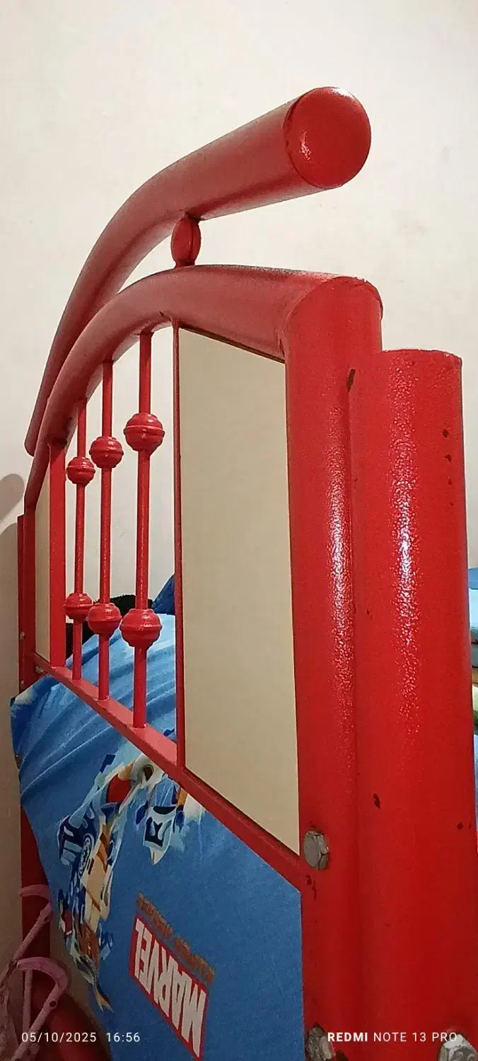 تخت دوطبقه کودک فلزی با نردبانو حفاظ|تخت و سرویس خواب|مشهد, امیریه|دیوار