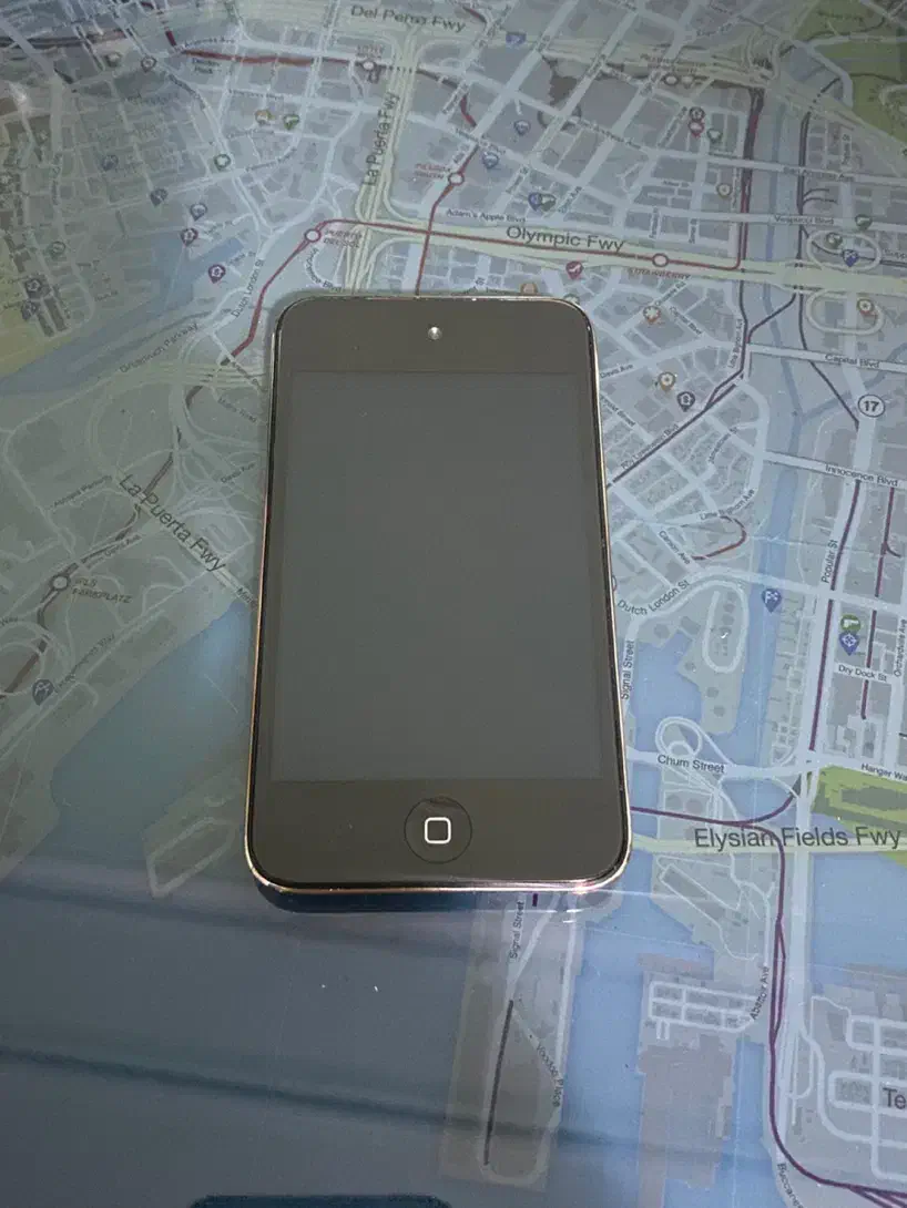 IPod touch 4|تبلت|تهران, آجودانیه|دیوار