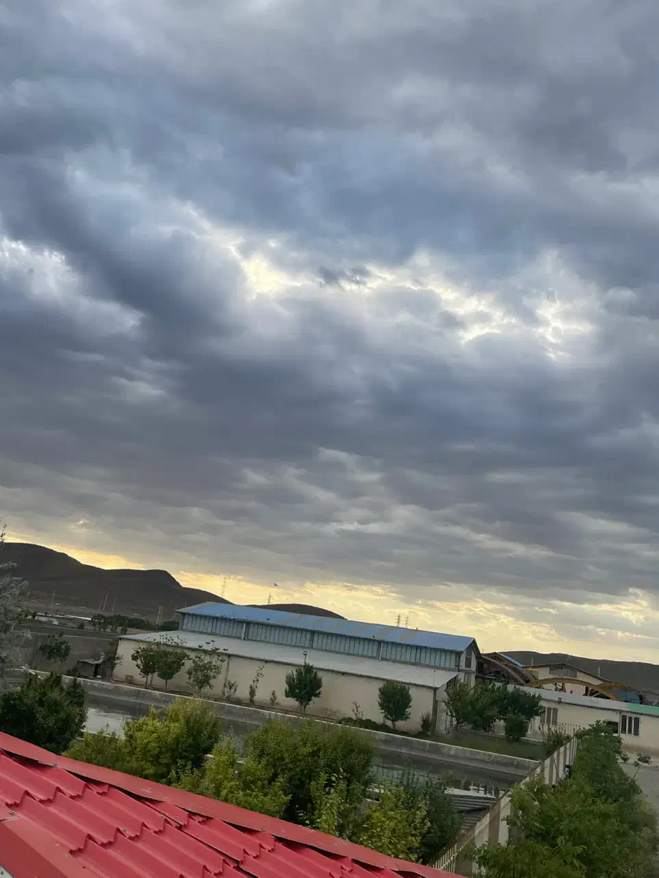 اجاره ۴هزار متر باغ سوله سالن انباری و دفتر|اجارهٔ دفتر صنعتی، کشاورزی، تجاری|رباط‌کریم, پرندک|دیوار