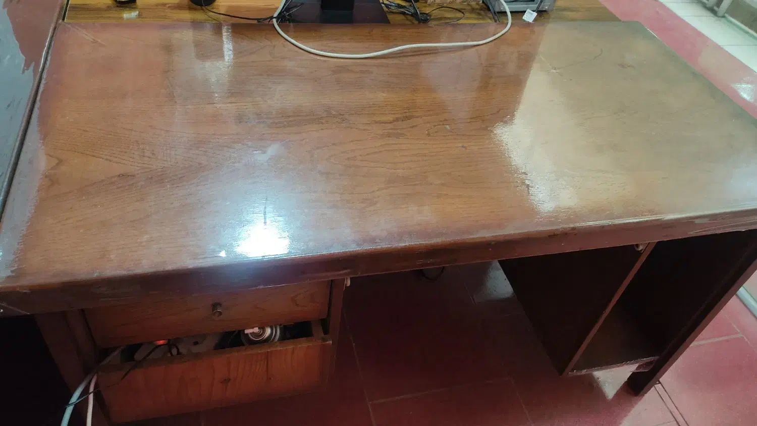 میز اداری و صندلی اداری|مبلمان اداری|مرند, |دیوار