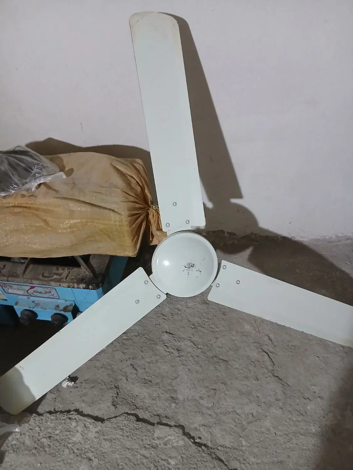 پنکه سقفی ama|پنکه و تصفیهکنندهٔ هوا|کازرون, |دیوار