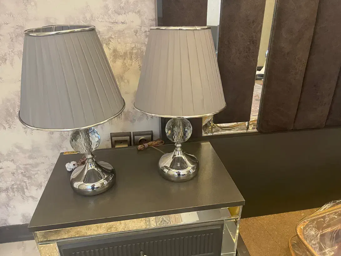 یک جفت آباژور طوسی رنگ|چراغ خواب و آباژور|اصفهان, همدانیان|دیوار