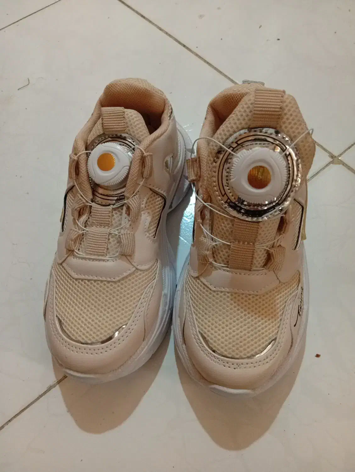 سه جفت کتانی بچه گانه نو|کفش و لباس بچه|اسلامشهر, باغ فیض|دیوار