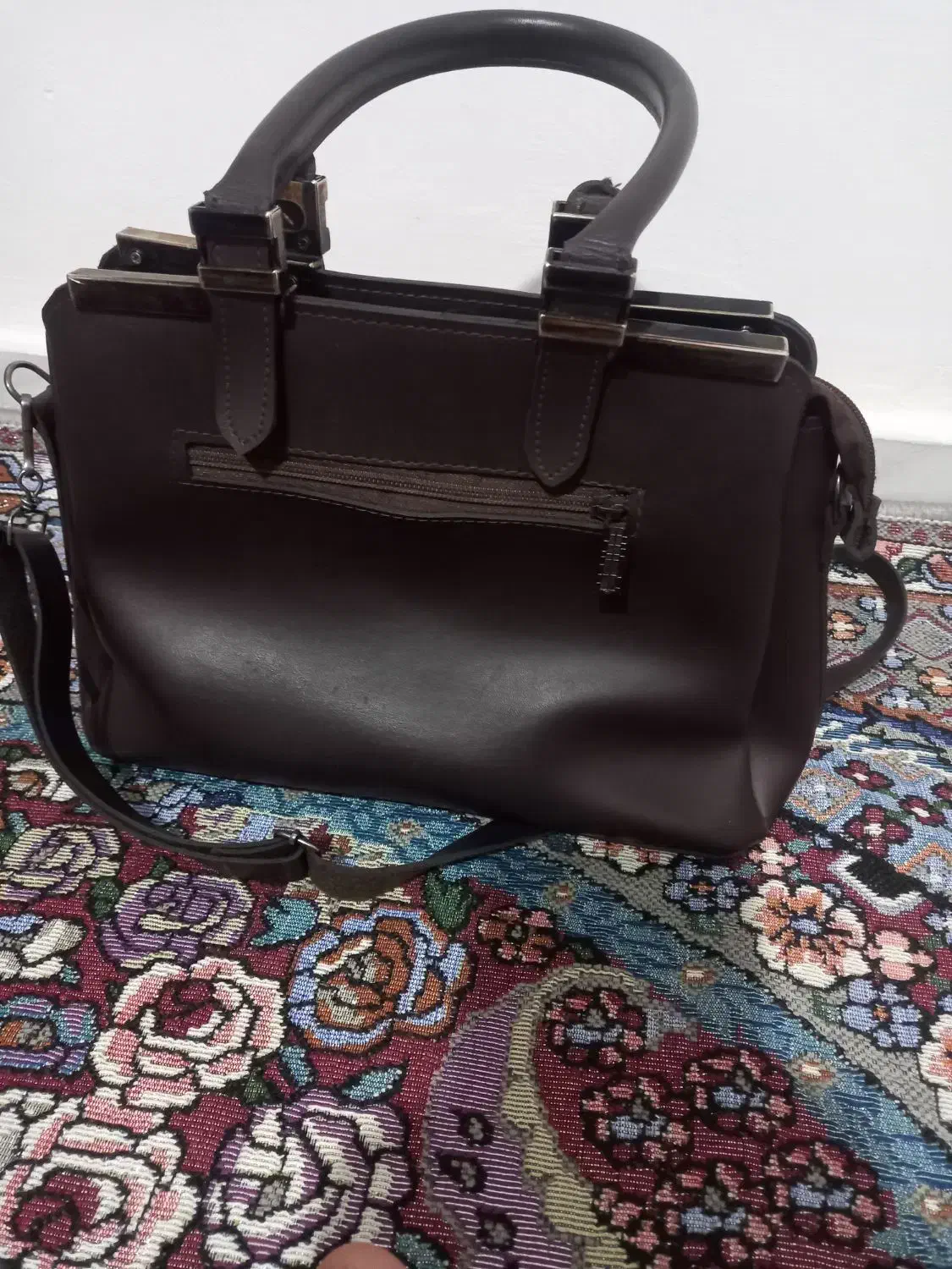 کتف زنانه|کیف، کفش، کمربند|دورود, |دیوار