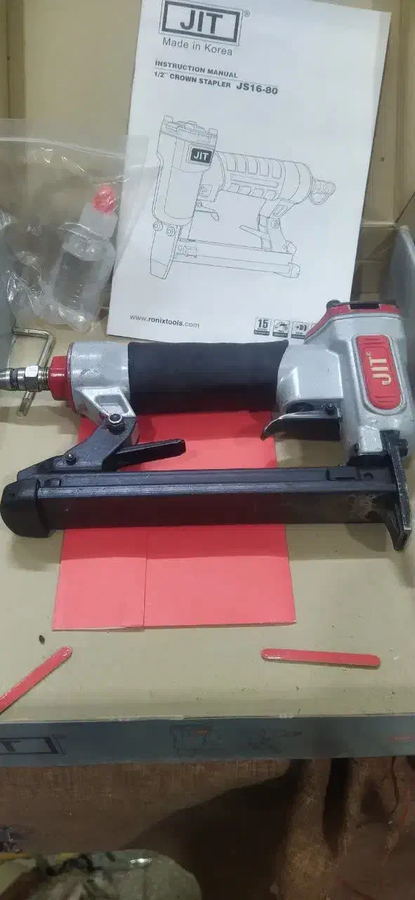 منگنه و میخ کوب|ابزارآلات|قم, هفت تیر|دیوار