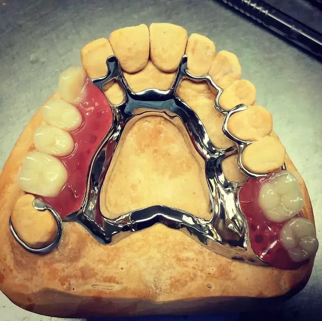 لابراتوار دندان سازی صبا|خدمات آرایشگری و زیبایی|اصفهان, پوریای ولی|دیوار