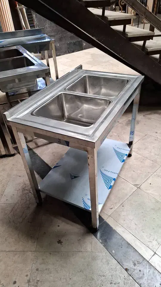 فروش میزکار.سینک . فریزر صندوقی.صندلی پلاستکی|کافی‌شاپ و رستوران|میناب, |دیوار