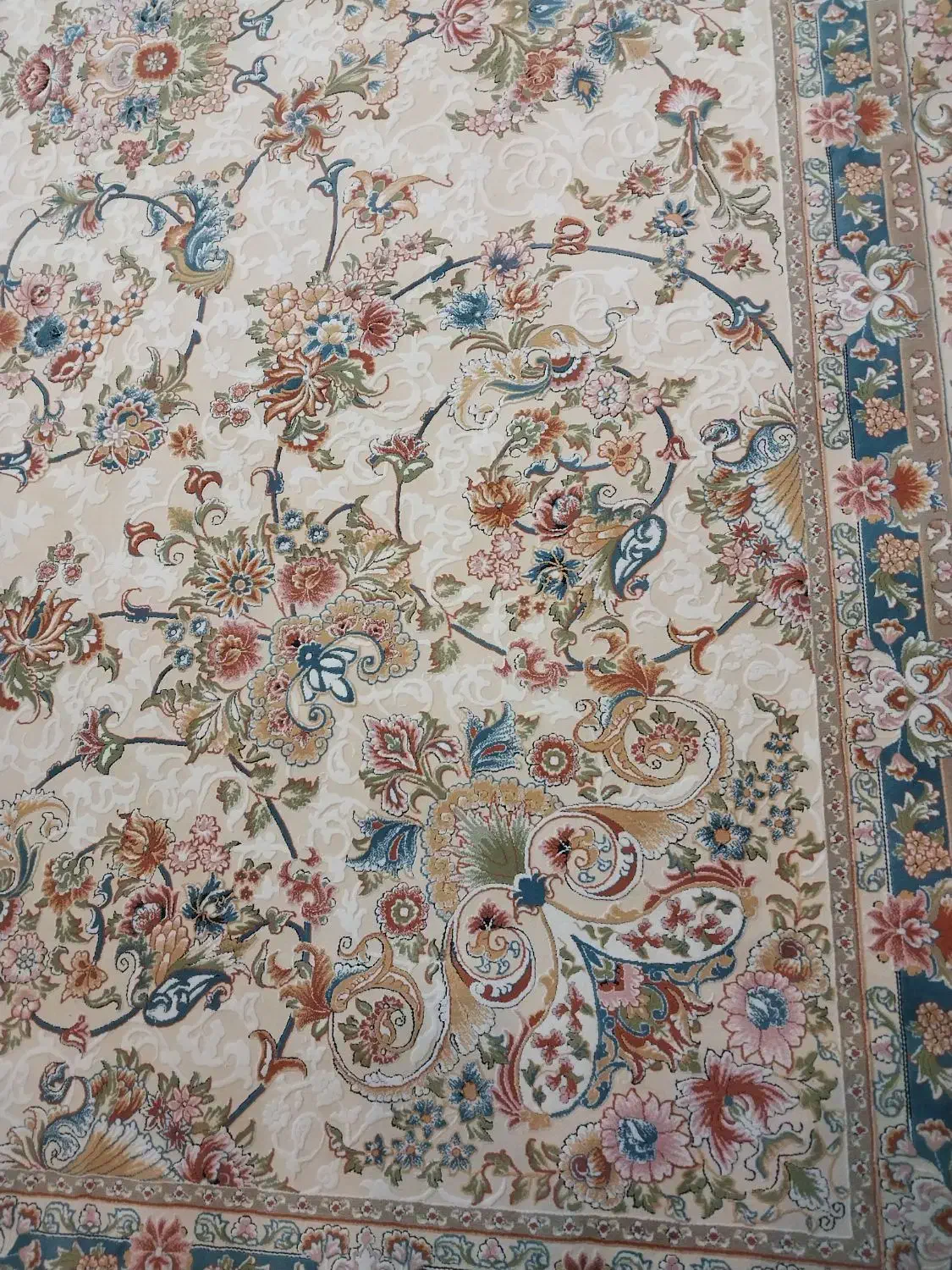 فرش ۱۲ متری ۱۲۰۰ شونه گل برجسته در حد نو|فرش|باقرشهر, |دیوار