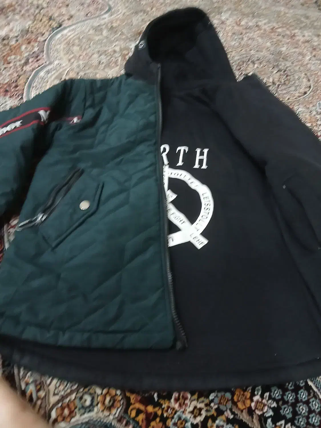 کت درحد نو|لباس|مهاباد (آذربایجان غربی), |دیوار