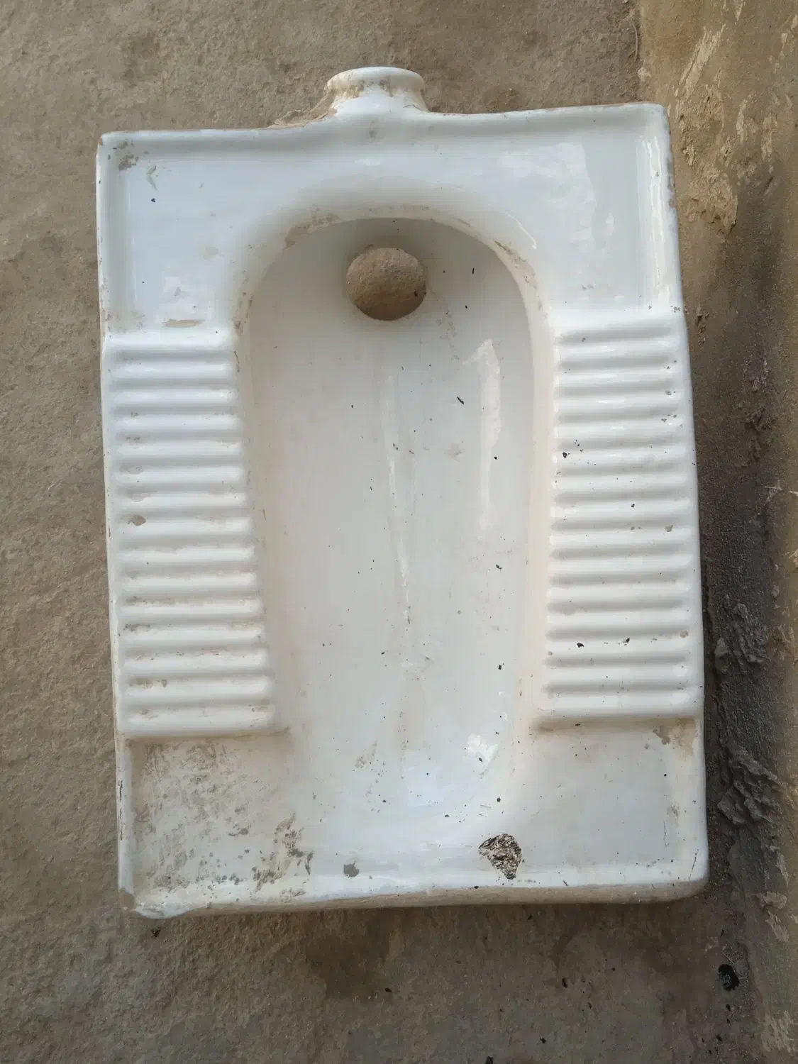 روشویی بدونه پایه وکاسه دستشویی|لوازم سرویس بهداشتی|ملایر, |دیوار