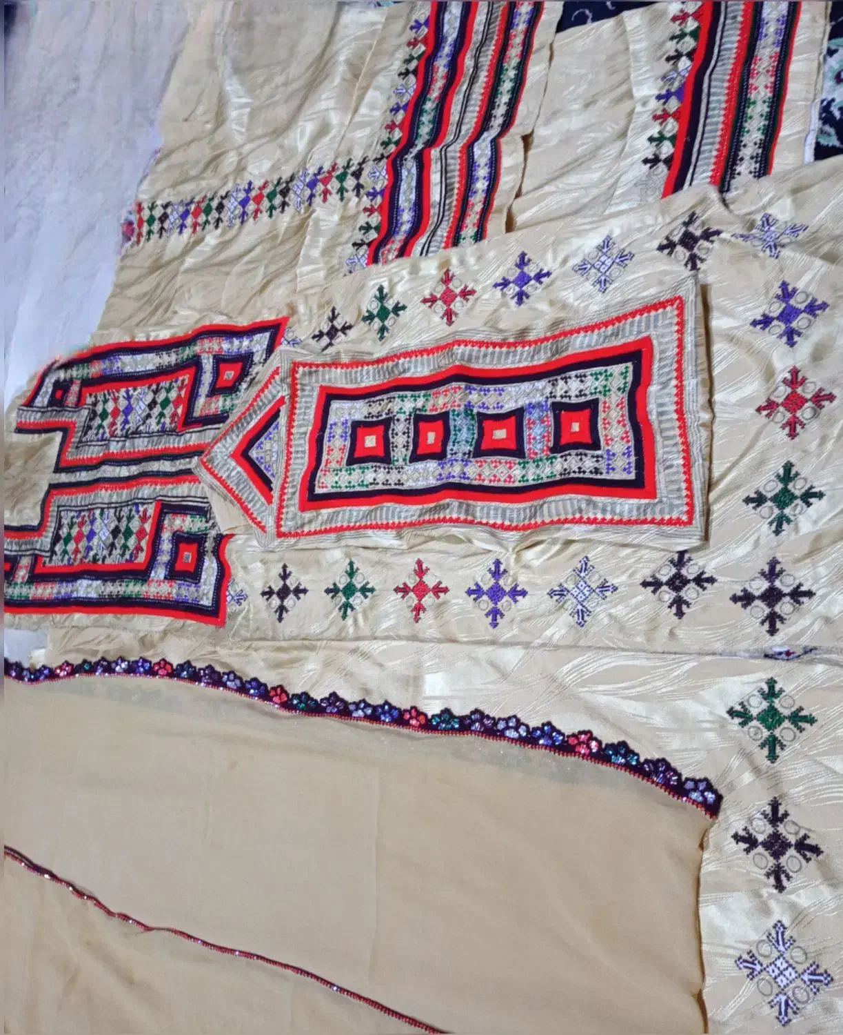 لباس تپه ای|لباس|ایرانشهر, |دیوار