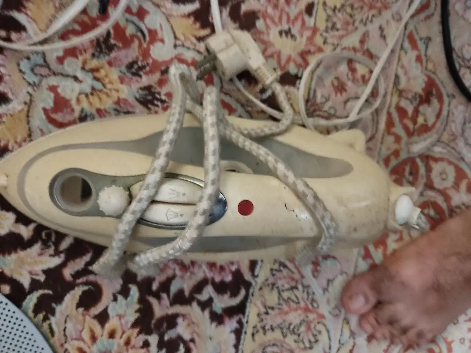 اتو بخار aec|اتو و لوازم اتو|رشت, پیرسرا|دیوار