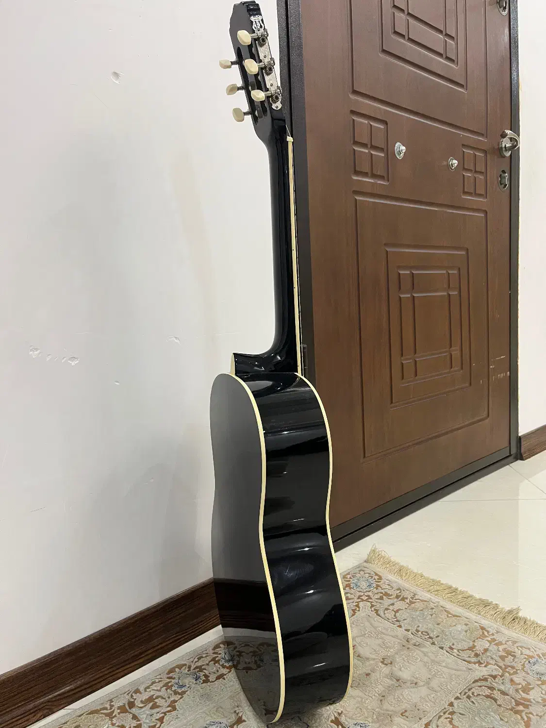 گیتار|گیتار، بیس، امپلیفایر|ساری, |دیوار