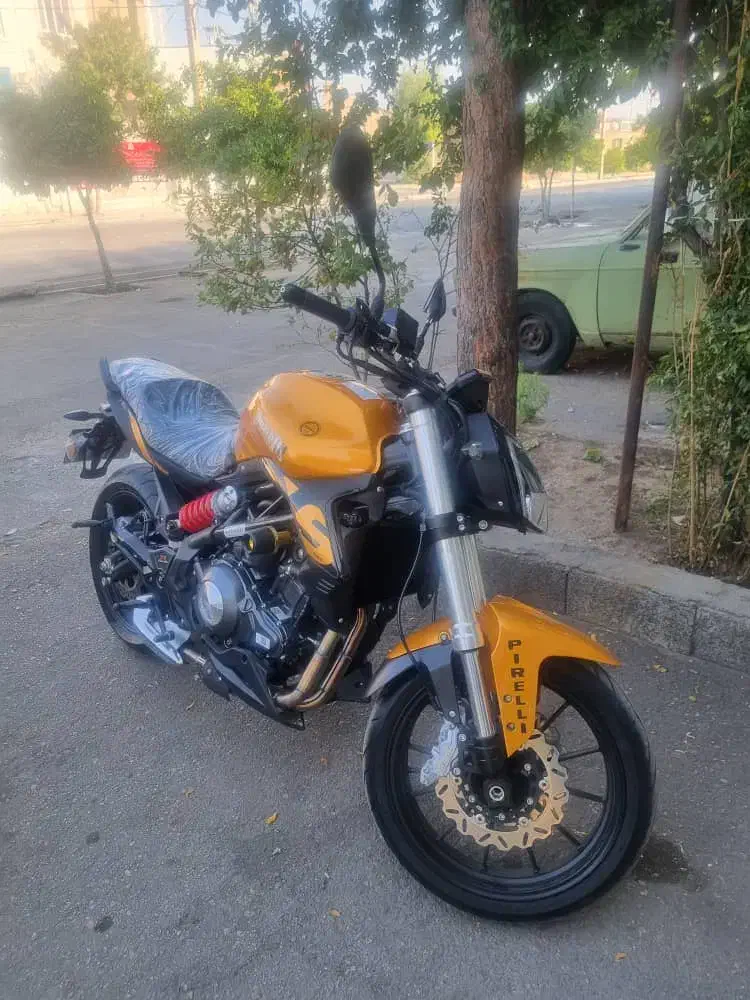 بنلی۳۰۰مدل۴۰۳|موتورسیکلت|زرقان, |دیوار