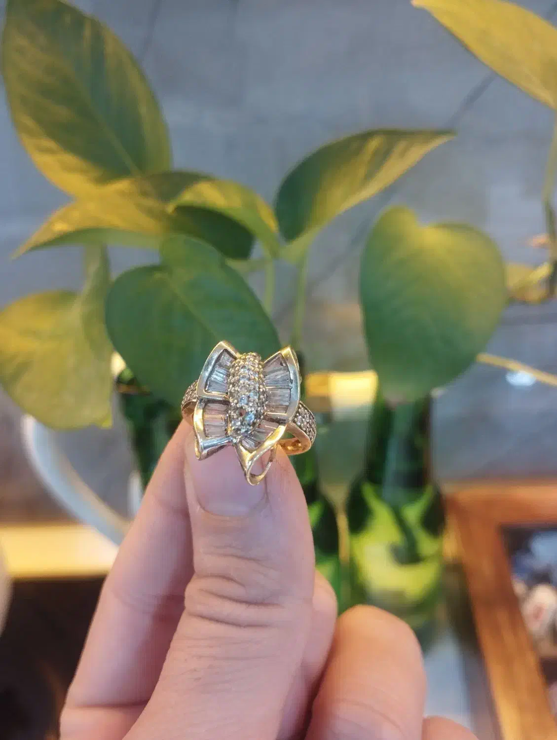 طلا|جواهرات|هرسین, |دیوار