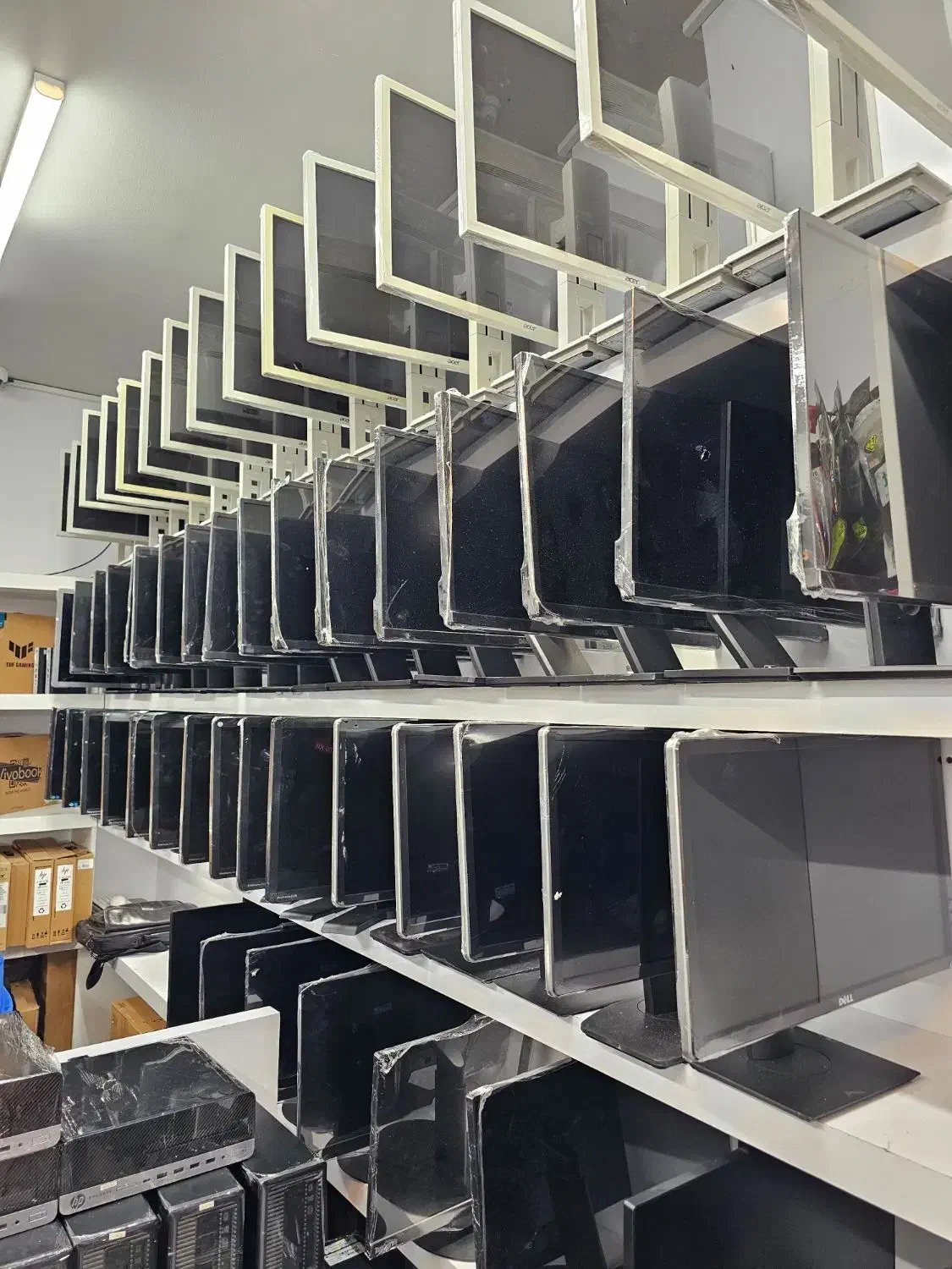 انواع مانیتور استوک وارداتی از ۲۰ تا ۳۲ اینچ|قطعات و لوازم جانبی رایانه|اصفهان, خلجا|دیوار