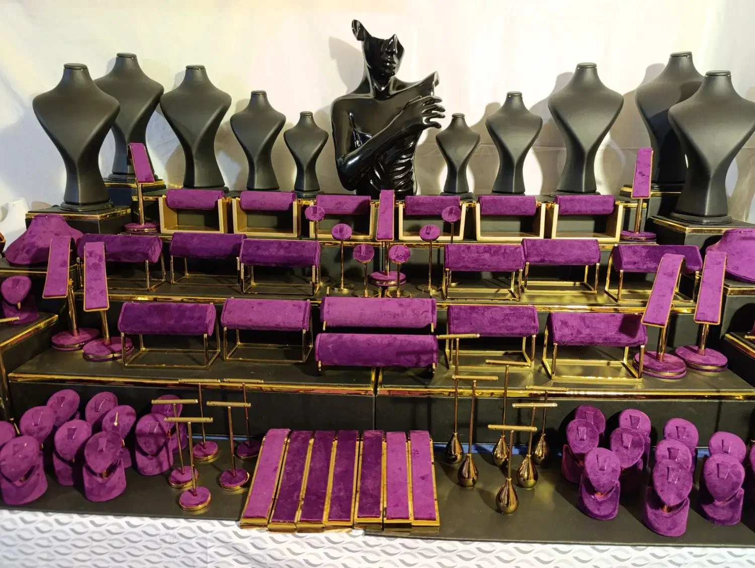 تولید کنند ویترین واستندهای طلافروشی|فروشگاه و مغازه|مشهد, چهنو|دیوار