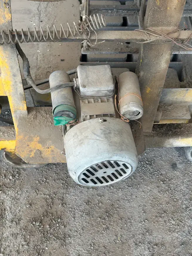 بلوک زن ۴ تایی کاملا سالم|ماشین‌آلات صنعتی|اندیمشک, |دیوار