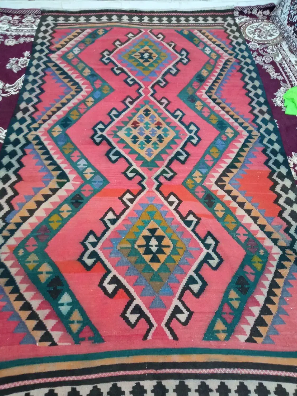 گلیم در حد نو|گلیم، جاجیم، گبه|تبریز, |دیوار