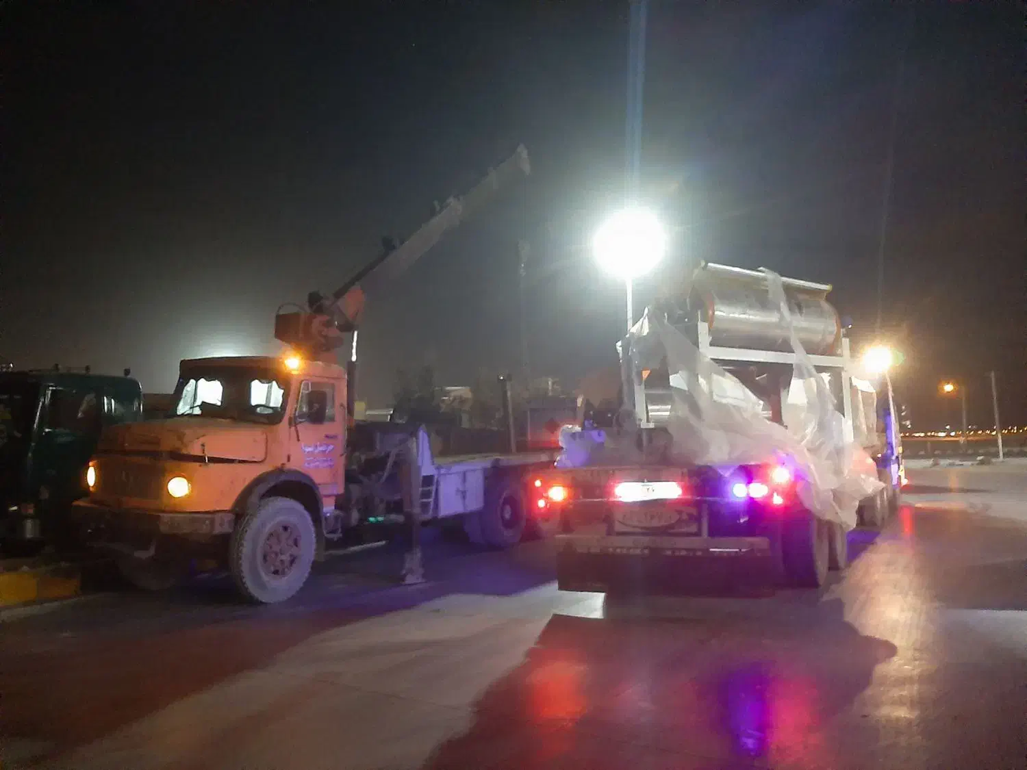 جرثقیل نینوا ۳تن الی۲۵تن|خدمات حمل و نقل|مهریز, |دیوار