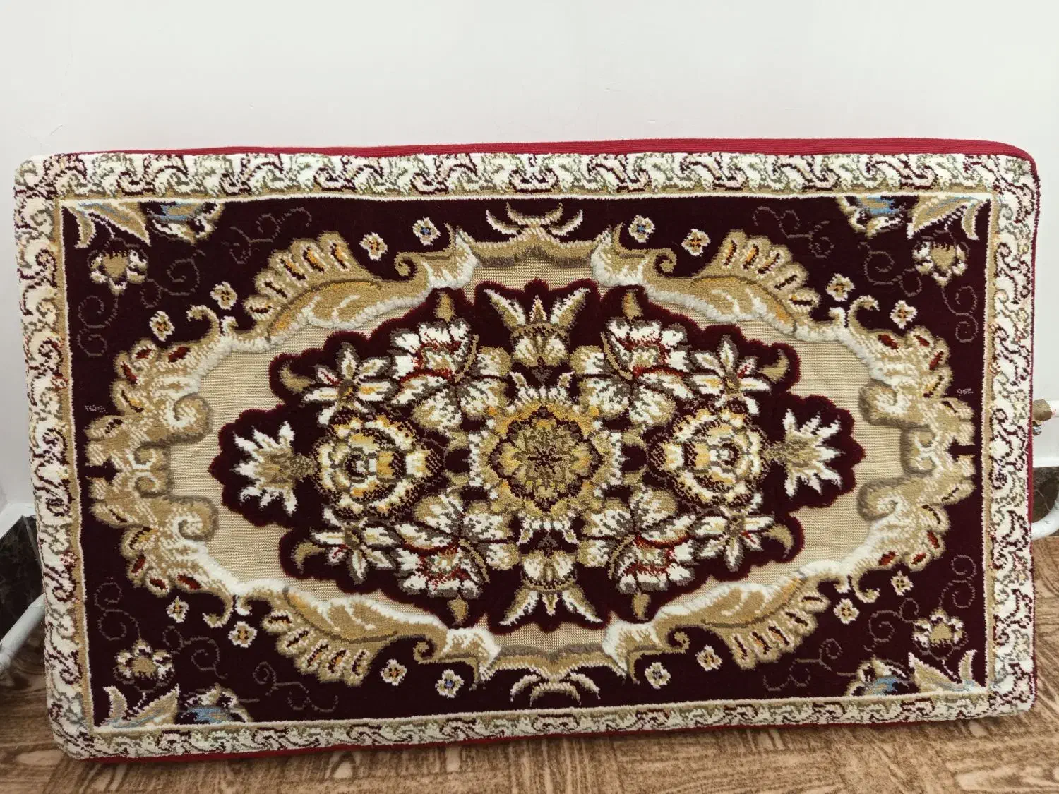 پشتی|پشتی|مرند, |دیوار