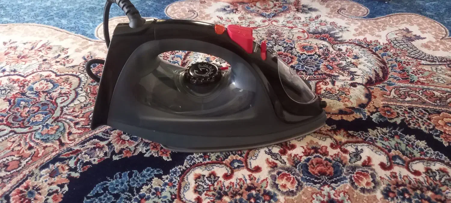 اتو ۱۸۰۰ولت نو هست با کارتن|اتو و لوازم اتو|سبزوار, شهدا|دیوار