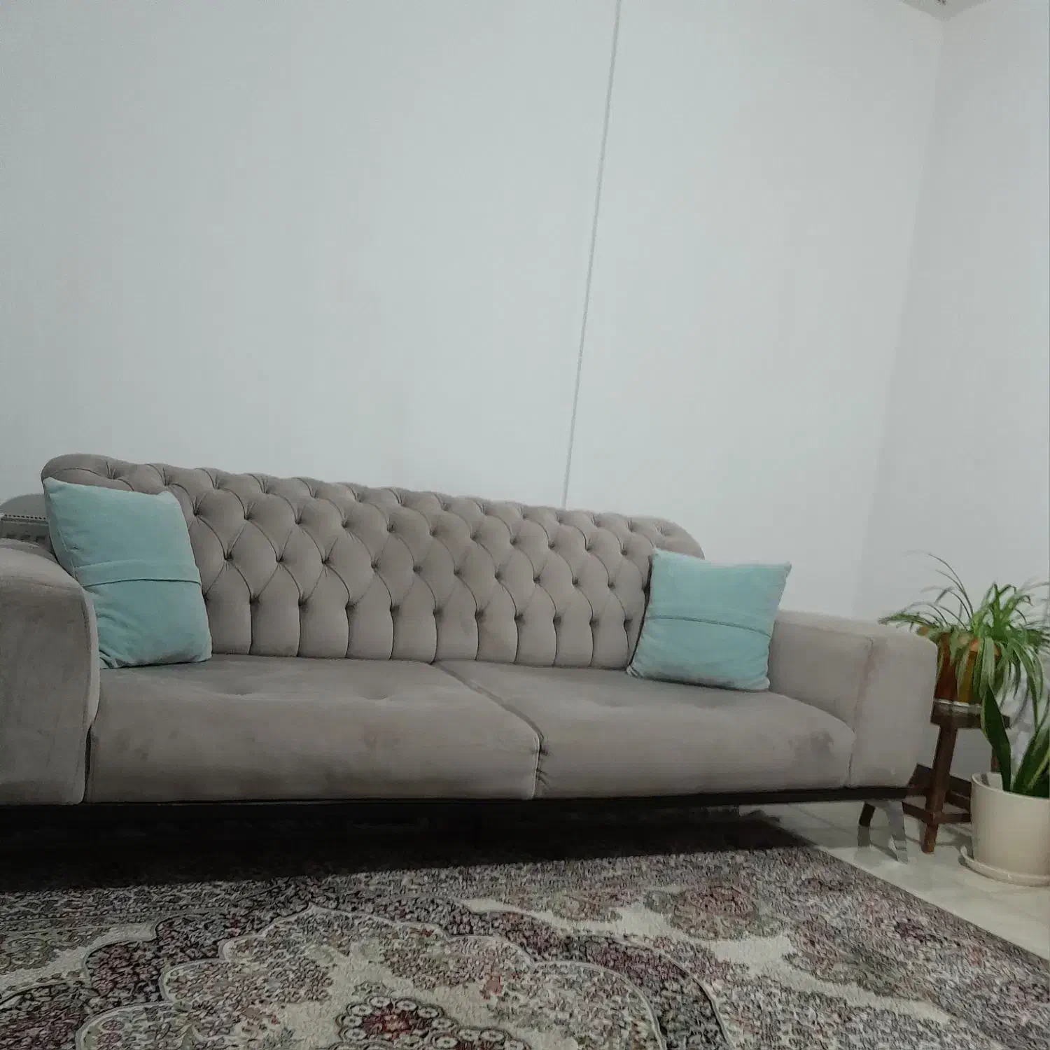 مبل راحتی|مبلمان خانگی و میز عسلی|پرند, فاز ۶|دیوار