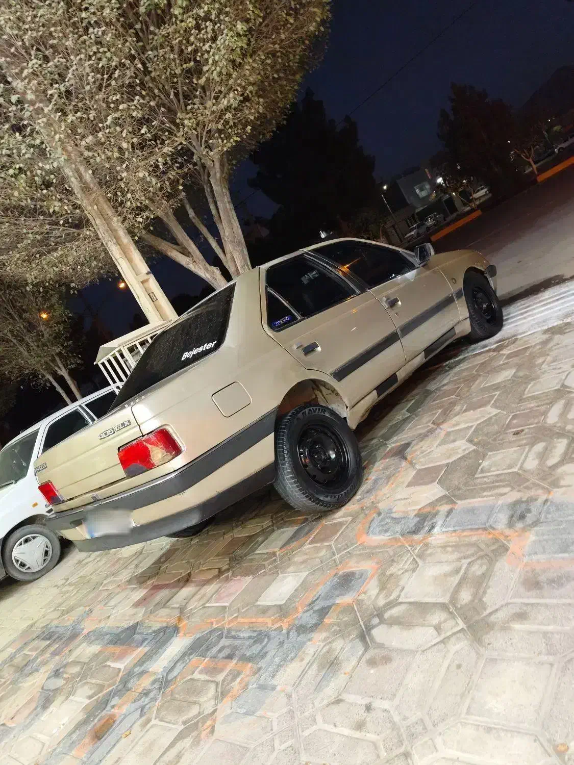 405 مدل 83|خودرو سواری و وانت|شهرضا, |دیوار