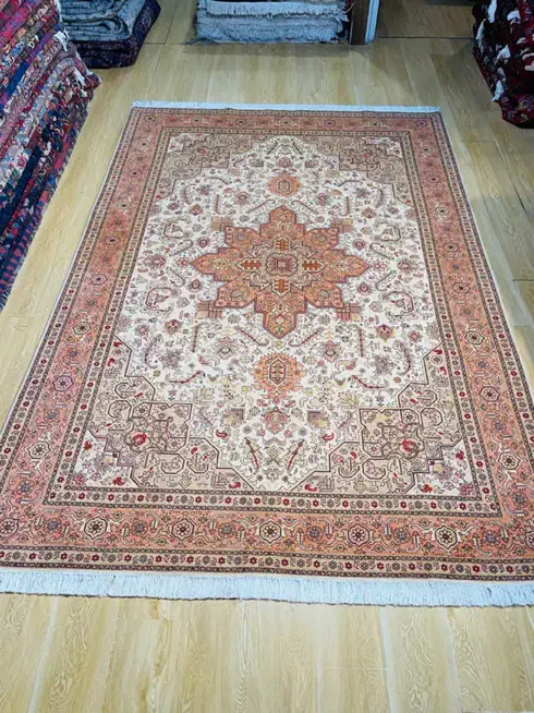 فرش ۶ متری طرح هریس ۵۰ رج زمینه کرم|فرش|تهران, سلسبیل شمالی|دیوار