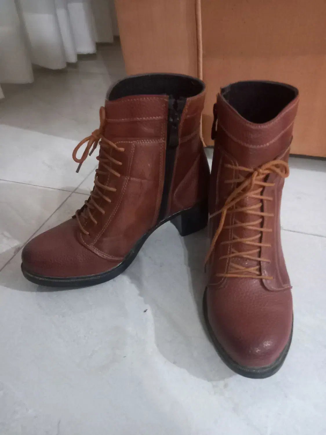 یک جفت پوتین سایز ۳۸|کیف، کفش، کمربند|لاهیجان, آهندان|دیوار