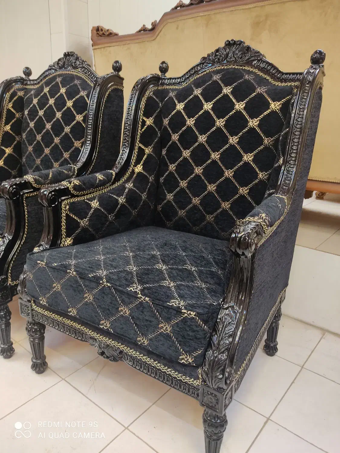 تولید و پخش انواع مبل سلطنتی،راحتی با کیفیت تضمینی|مبلمان خانگی و میز عسلی|اردبیل, |دیوار