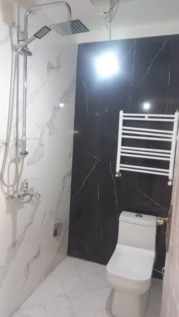 ۹۰ متر دو خواب خوش نور و خوش نقشه با پارکینگ