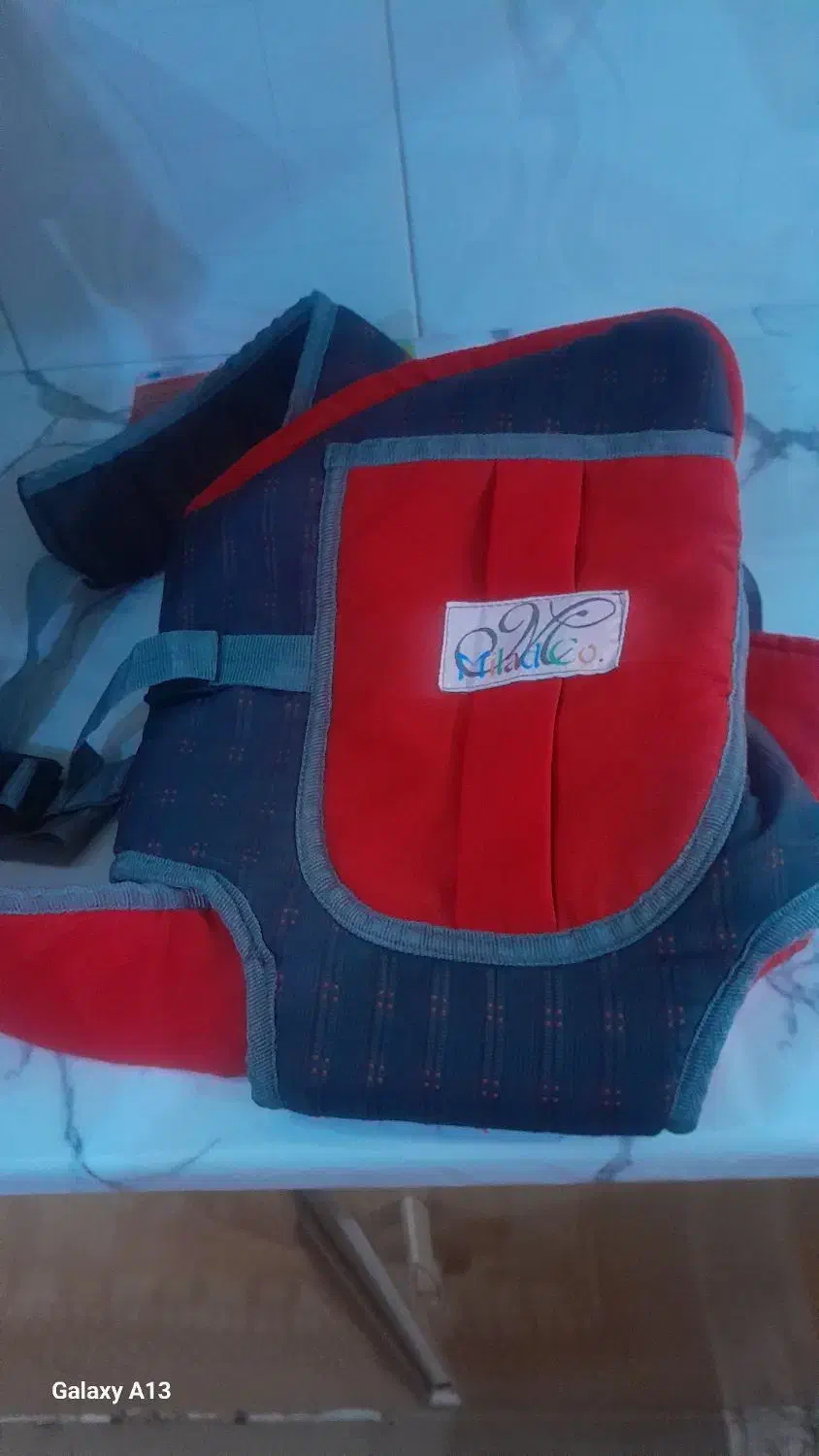 کریر + آغوشی|کالسکه و لوازم جانبی|بروجن, |دیوار