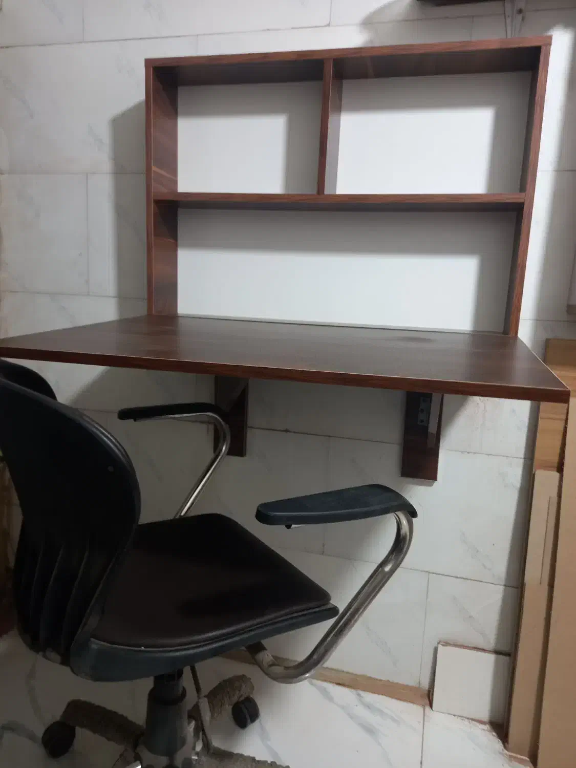 میز تحریر تاشو دیواری فوق کمجا شلف دار|میز تحریر و کامپیوتر|تهران, شهرک ولیعصر جنوبی|دیوار