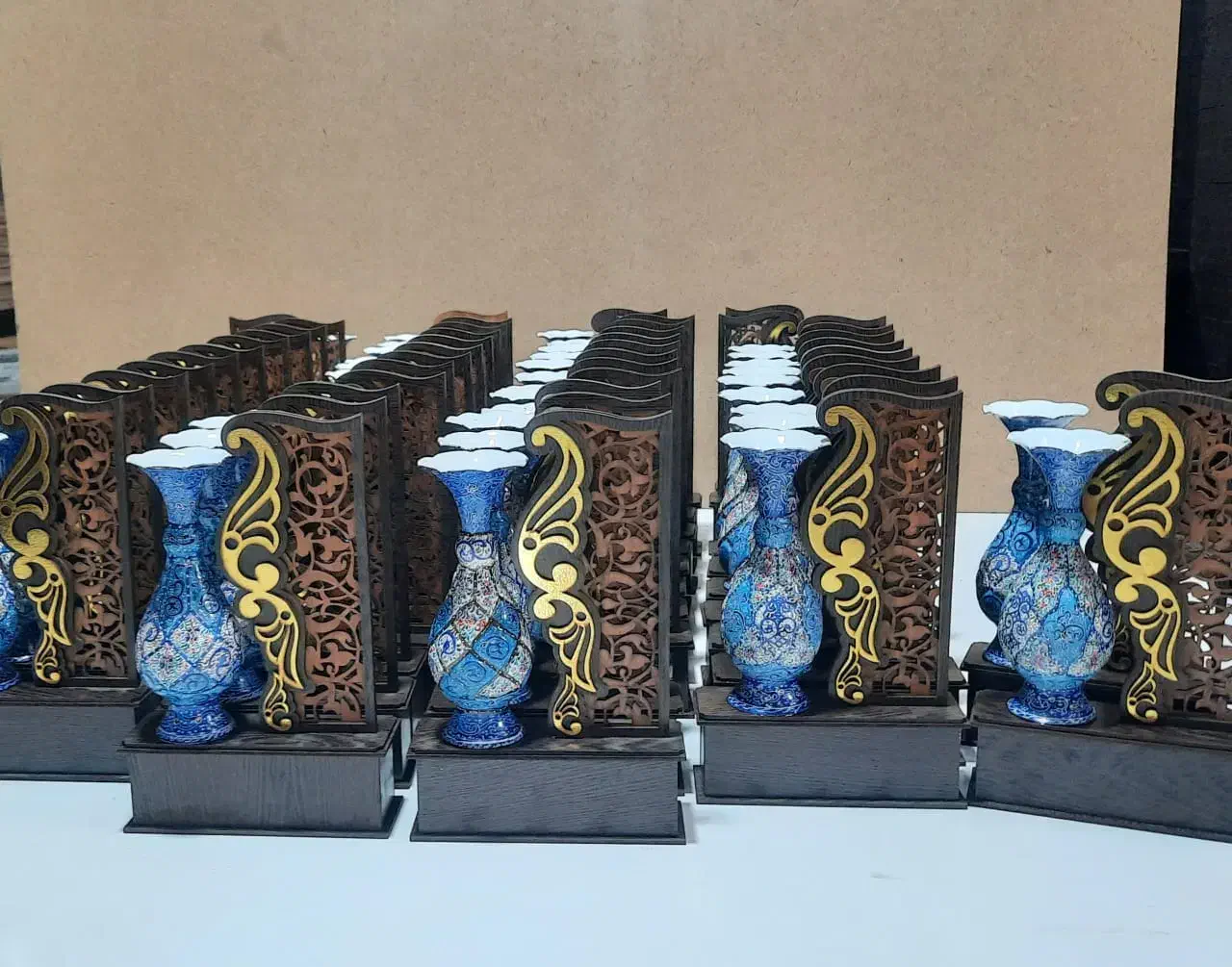 تندیس گلدون میناکاری ، فیروزه کاری ، الماس تراش|مجسمه، تندیس، ماکت|اصفهان, رهنان|دیوار