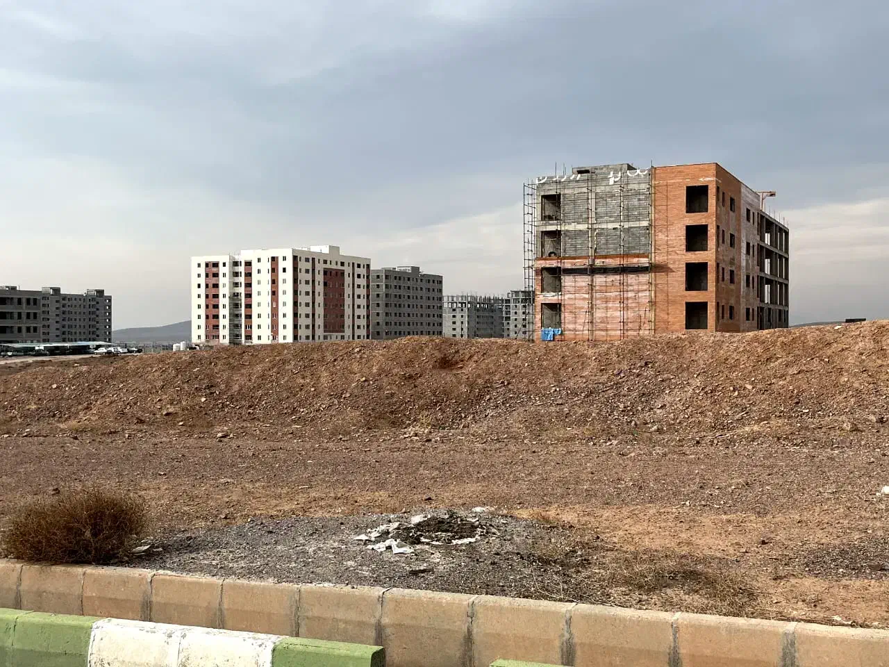 فروش واحدهای لوکس با امکان تهاتر|فروش آپارتمان|پرند, فاز ۲|دیوار