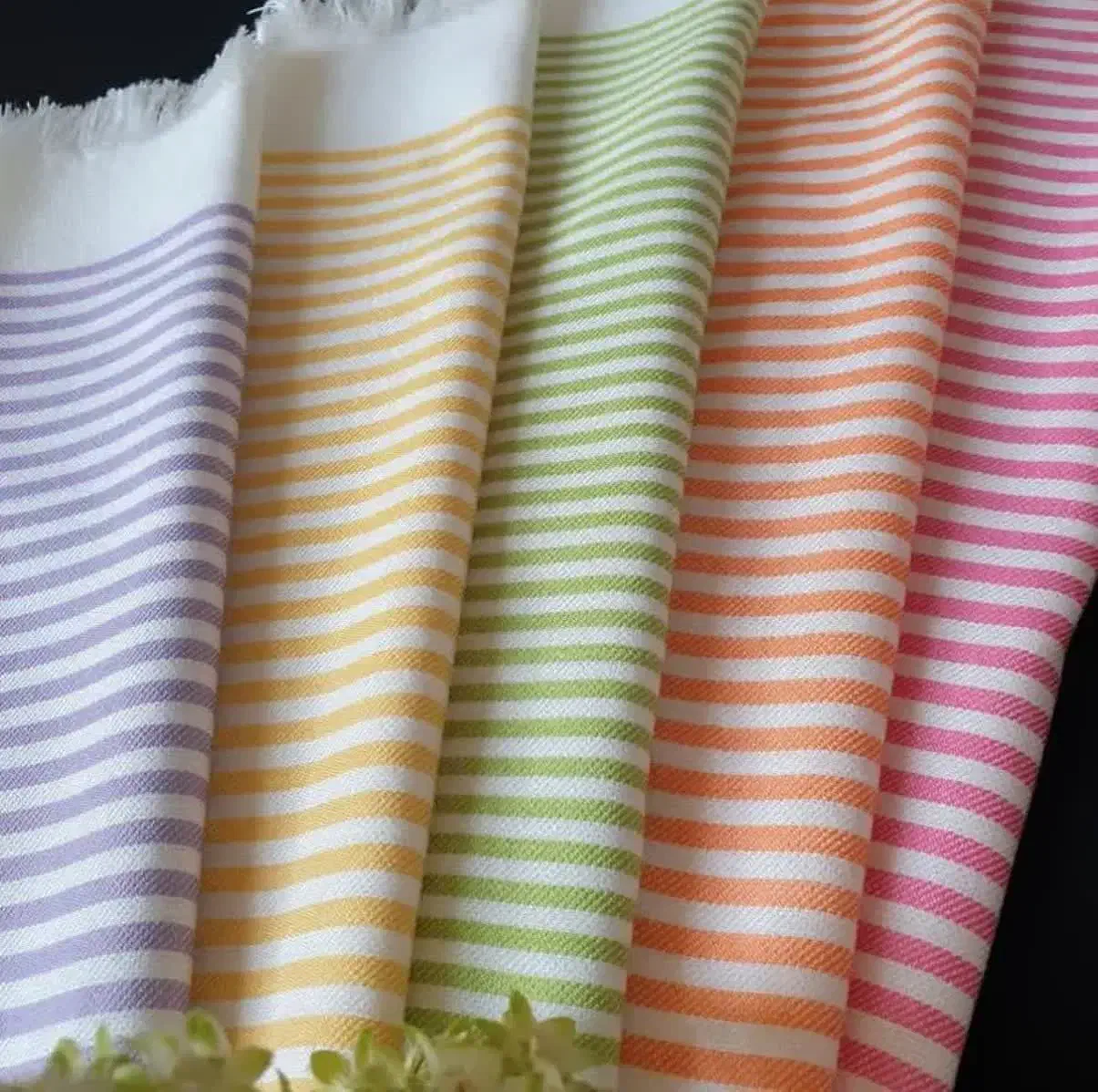 حوله دست و صورت و دستمال آشپزخانه|سفره، حوله، دستمال آشپزخانه|اصفهان, خواجه عمید|دیوار