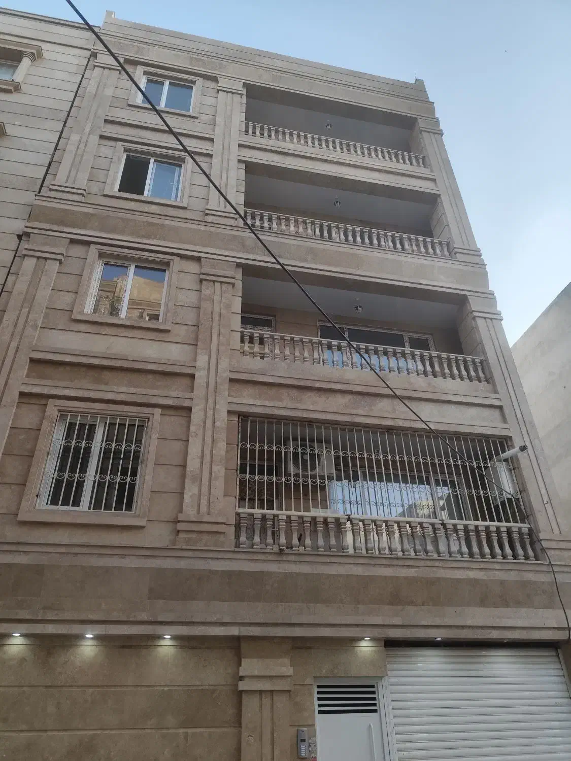 100متردریاچه شاپوری روبه نما یک میلیارد رهن،وام|فروش آپارتمان|خرم‌آباد, |دیوار