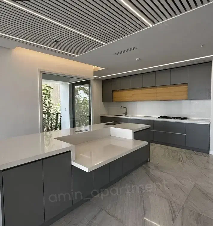 ۵۰۰متر پنت هاوس فرمانیه/ نوساز/ ۴پارکینگ