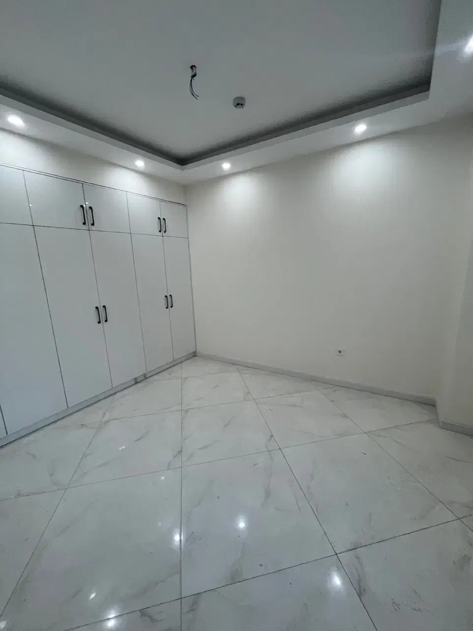 اجاره آپارتمان ۶۹متر دربرج با امکانات هتلینگ(پونک)