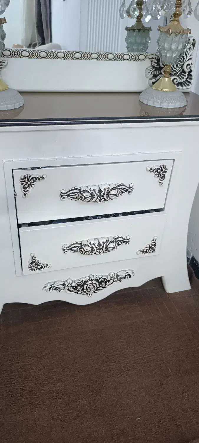 آیینه و کنسول و شمعدون|بوفه، ویترین، کنسول|زاهدان, |دیوار