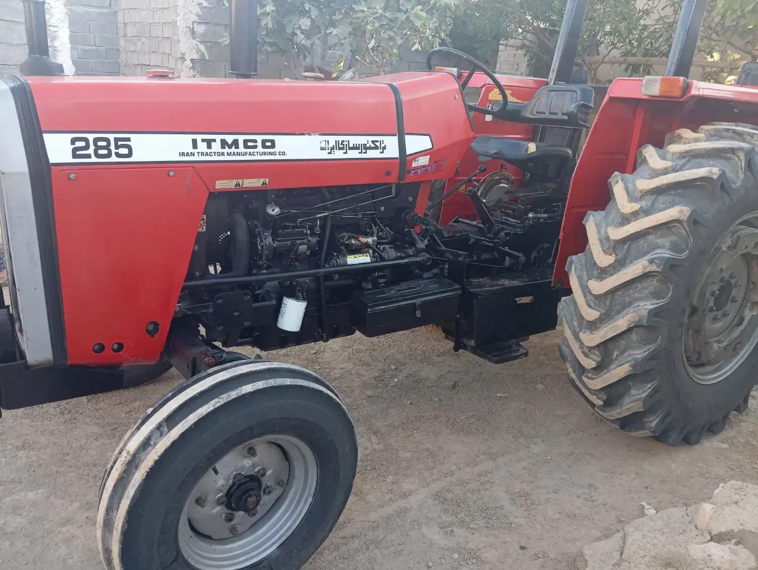 تراکتور عتیقه نیست درایران|خودرو سنگین|اسلام‌‌آباد غرب, |دیوار