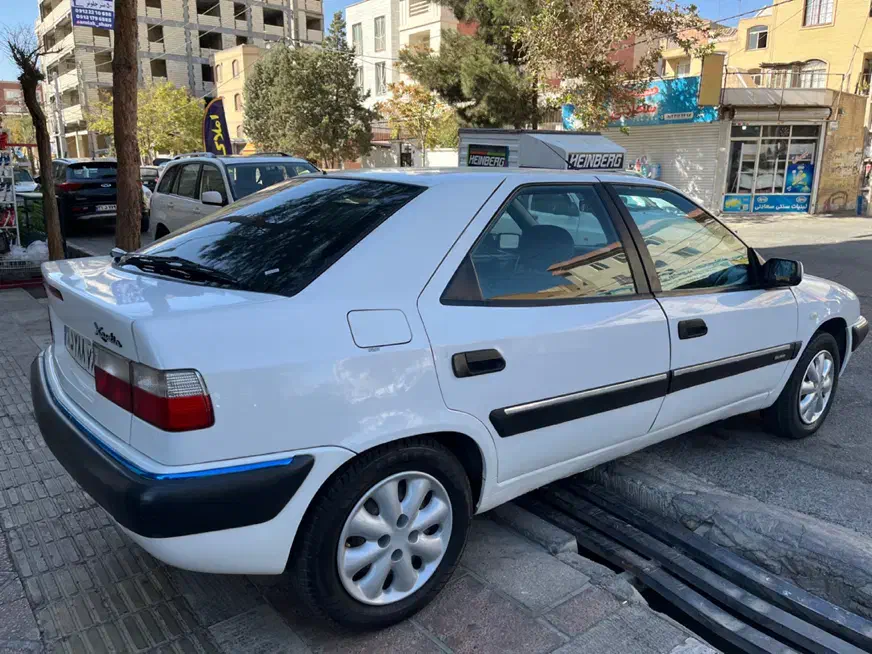 زانتیا ۲۰۰۰ سفید مدل۸۸|خودرو سواری و وانت|اندیشه, اندیشه فاز ۱|دیوار