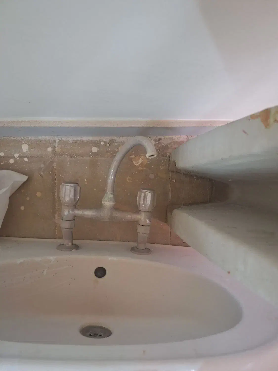 روشویی با شیر|لوازم سرویس بهداشتی|رشت, لاکان شهر|دیوار