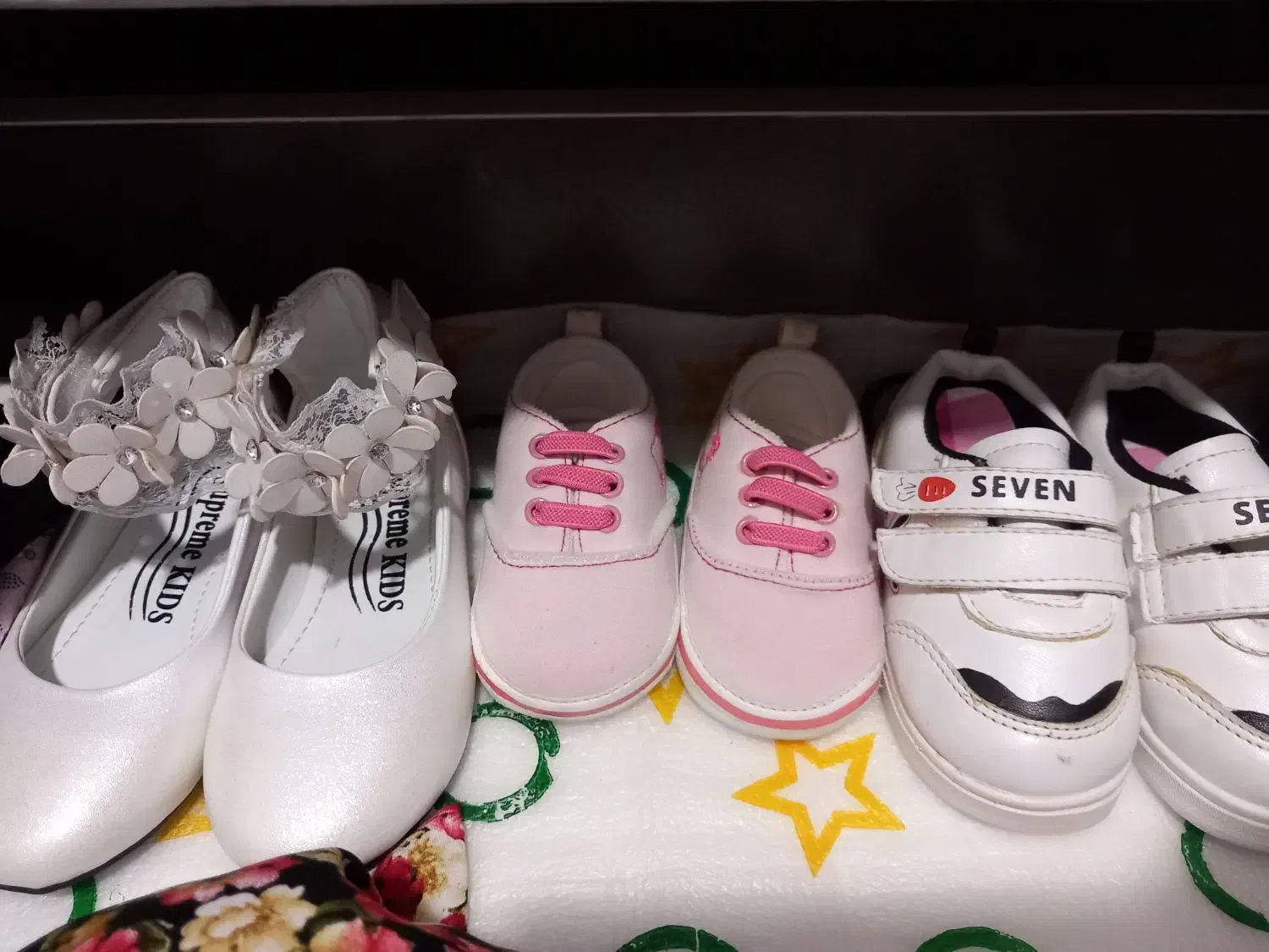 لباس و کفش بچه گانه دخترانه|کفش و لباس بچه|قم, سراجه (۱۵ خرداد)|دیوار