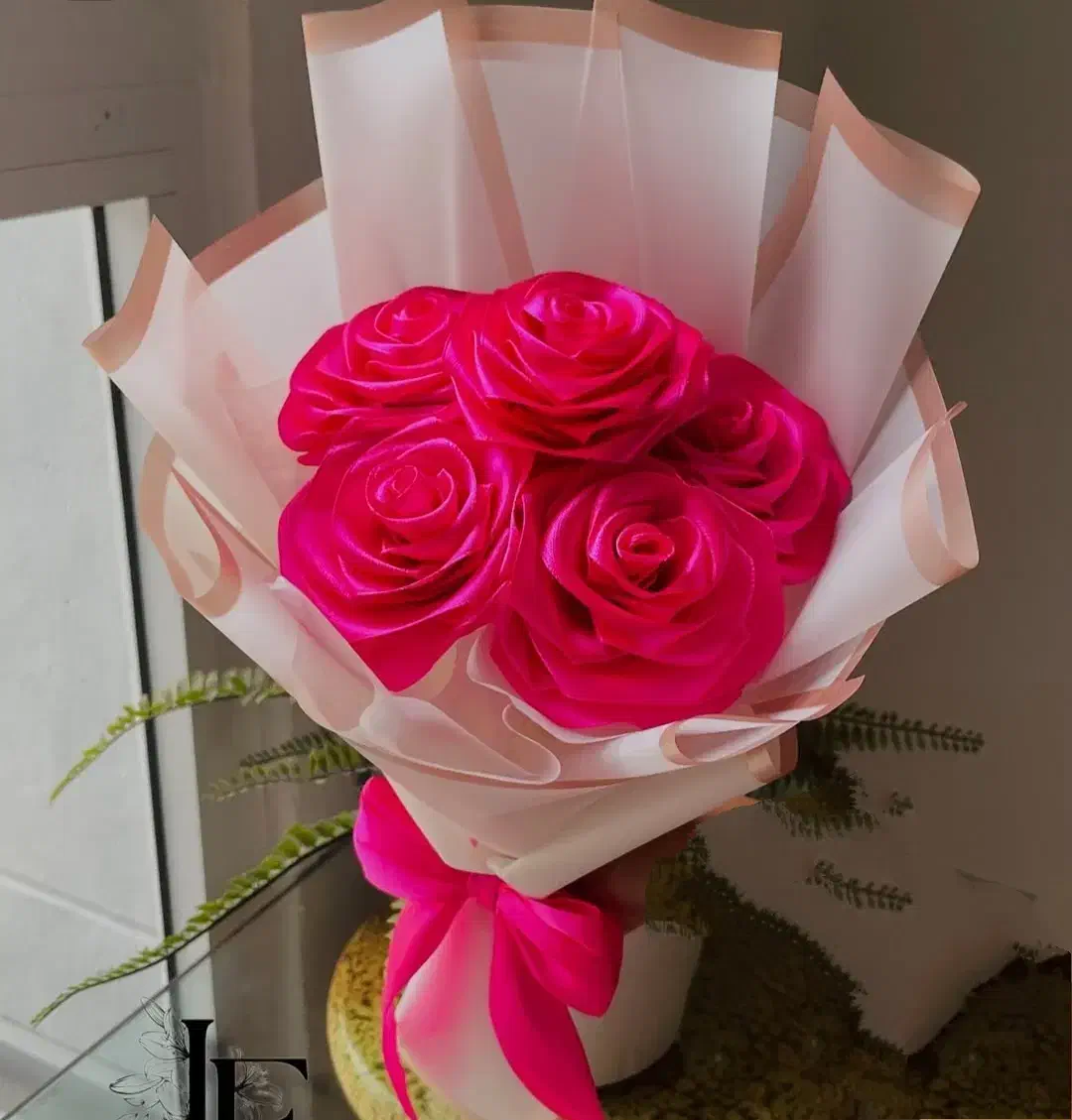 عروسکی|گل مصنوعی|همدان, |دیوار